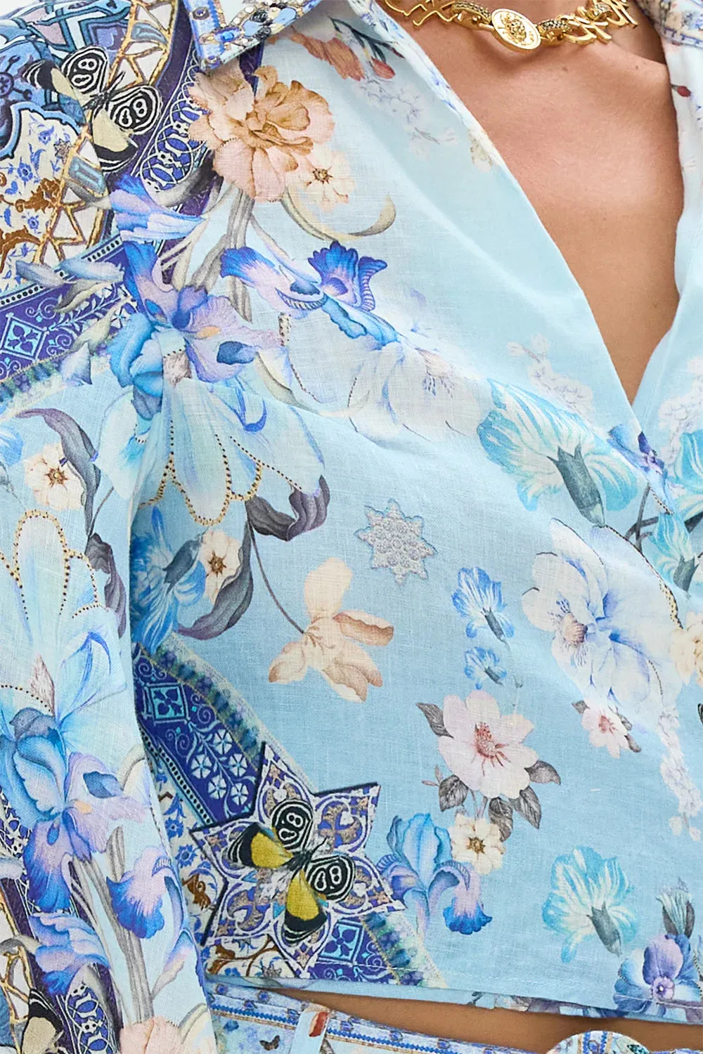CAMILLA AL MANIAL PALACE MEMOIRS CROPPED WRAP SHIRT