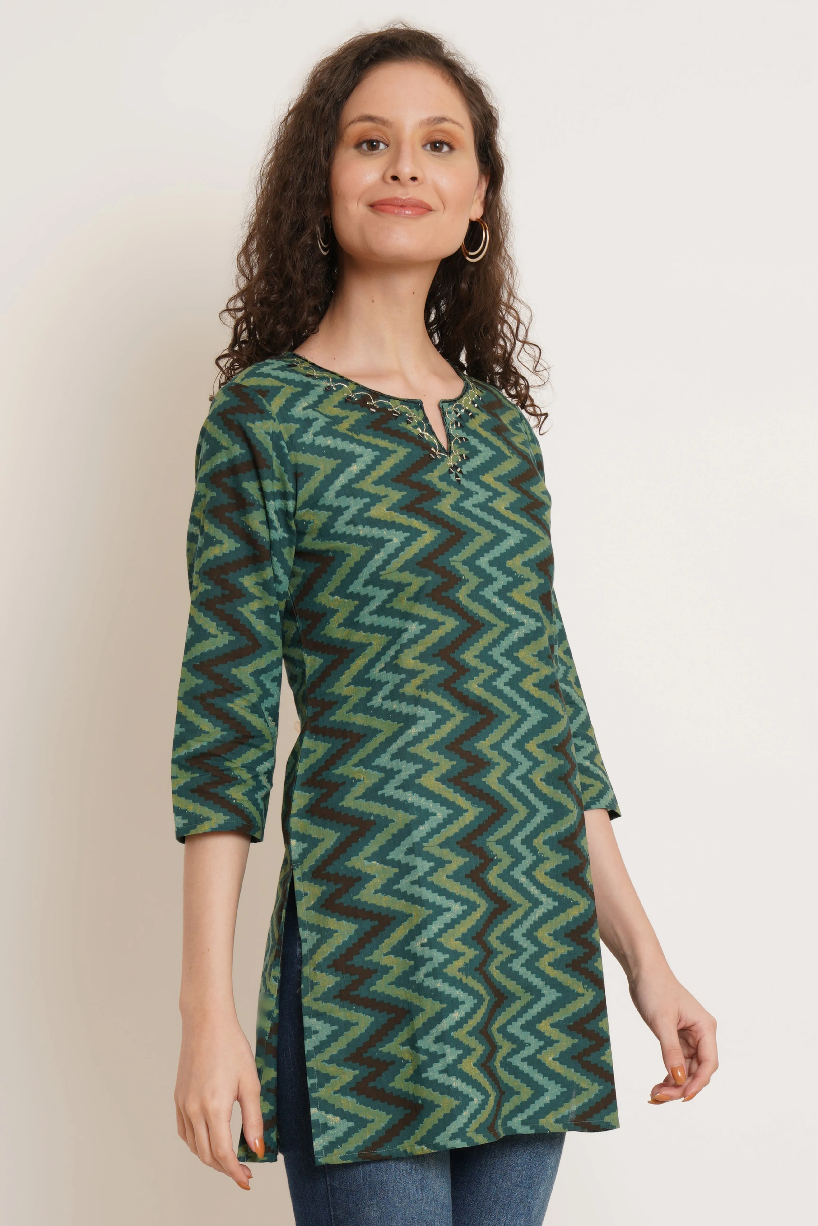Green Geometric Zigzag Cotton Short Kurti for Women