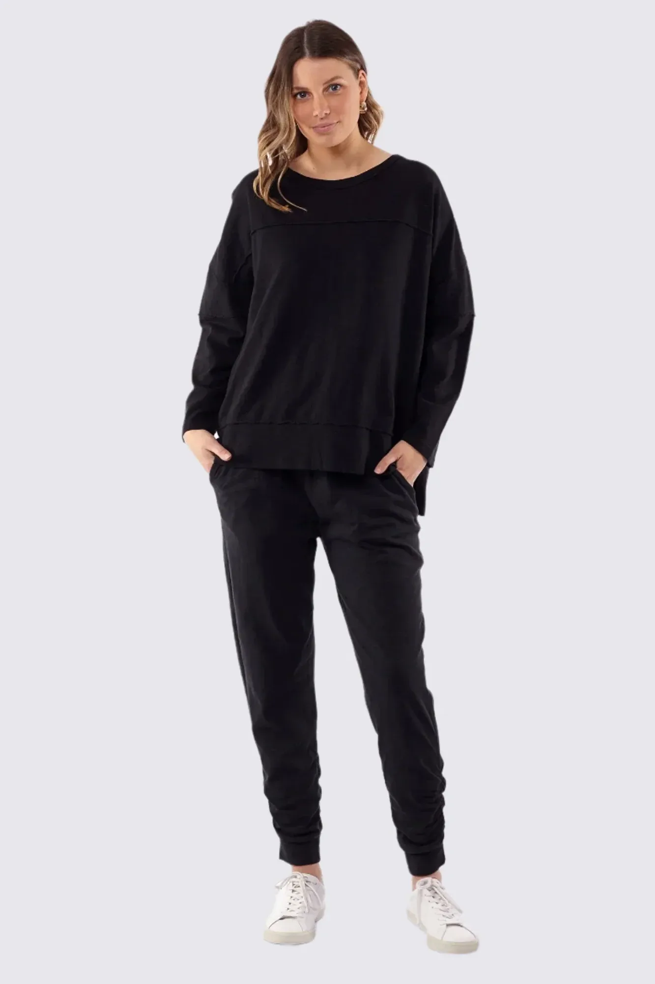Jayne Throw On Top in Black