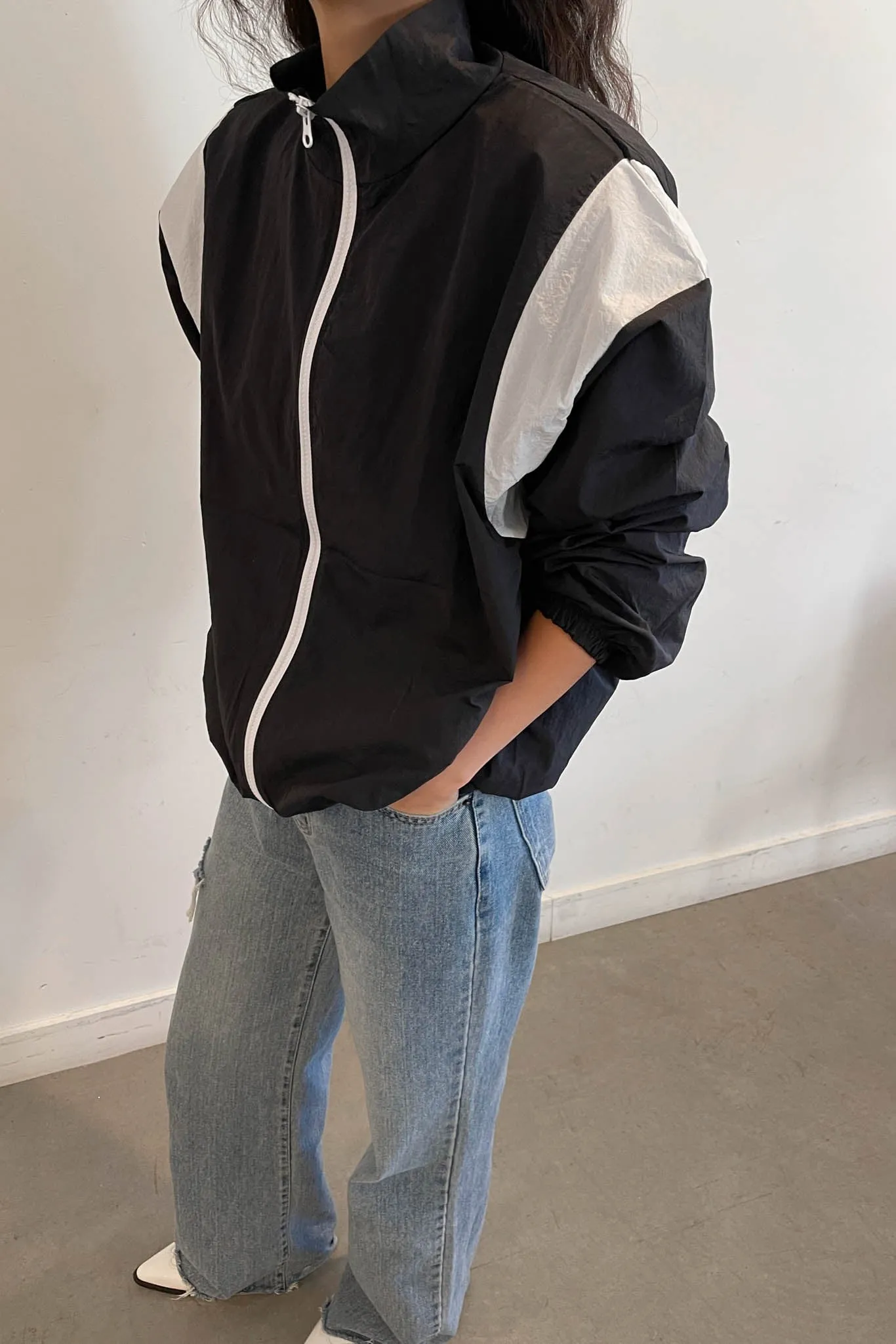 OVERSIZED WINDBREAKER