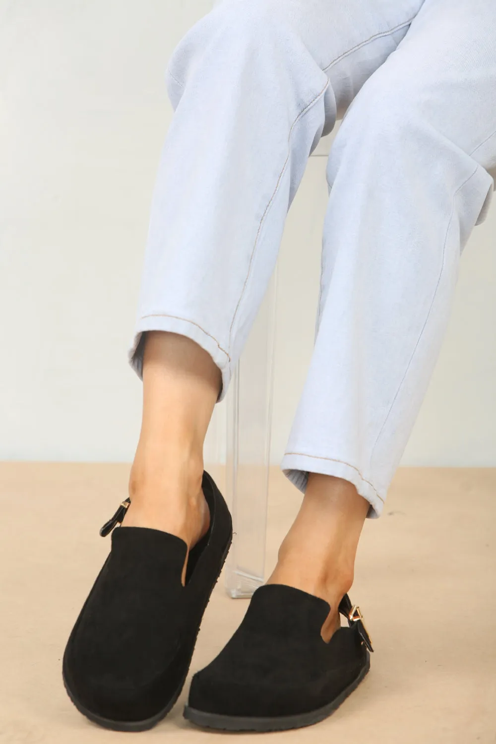 SPLIT BLACK SUEDE CLOGS WITH BUCKLE