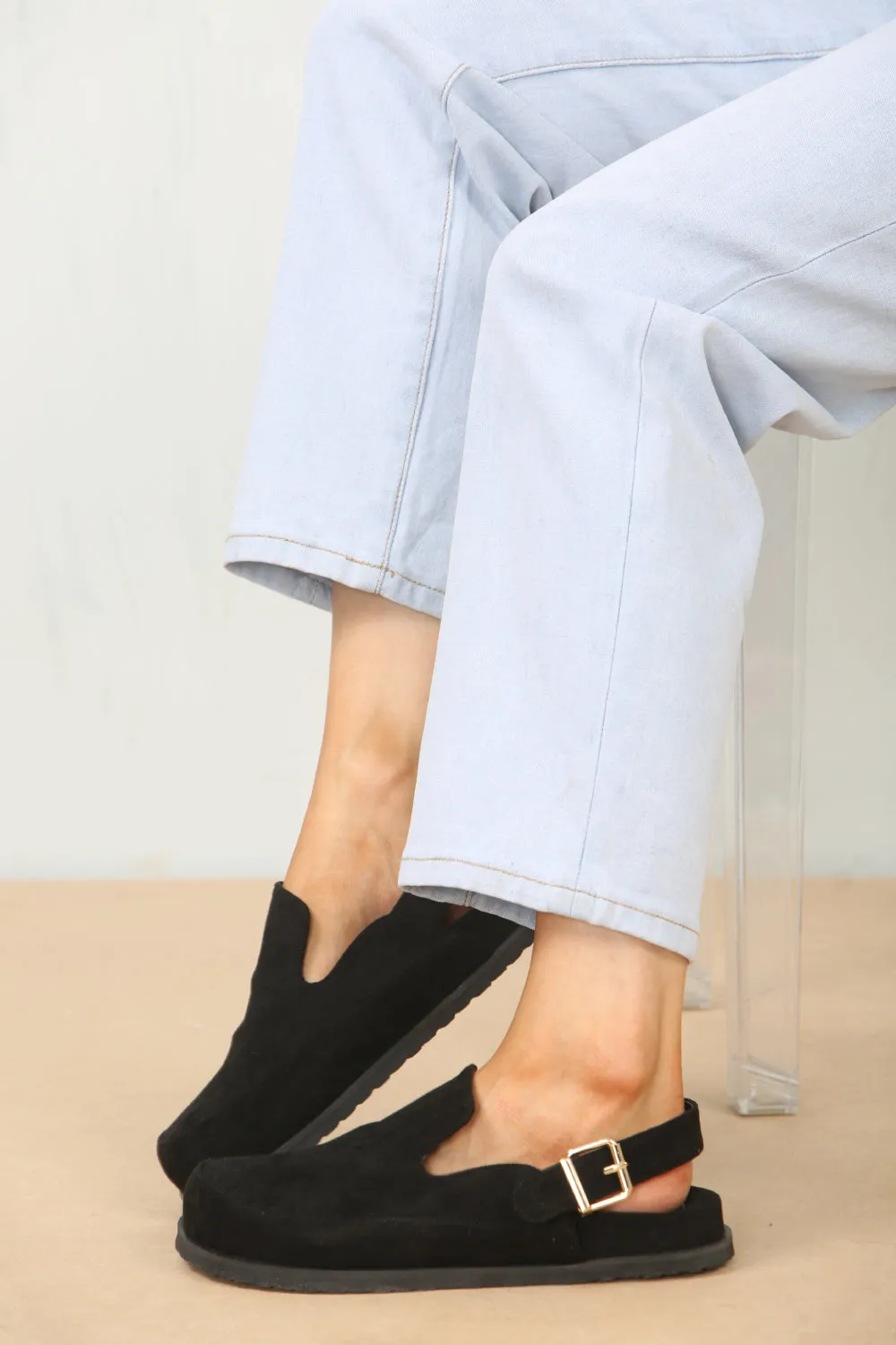 SPLIT BLACK SUEDE CLOGS WITH BUCKLE