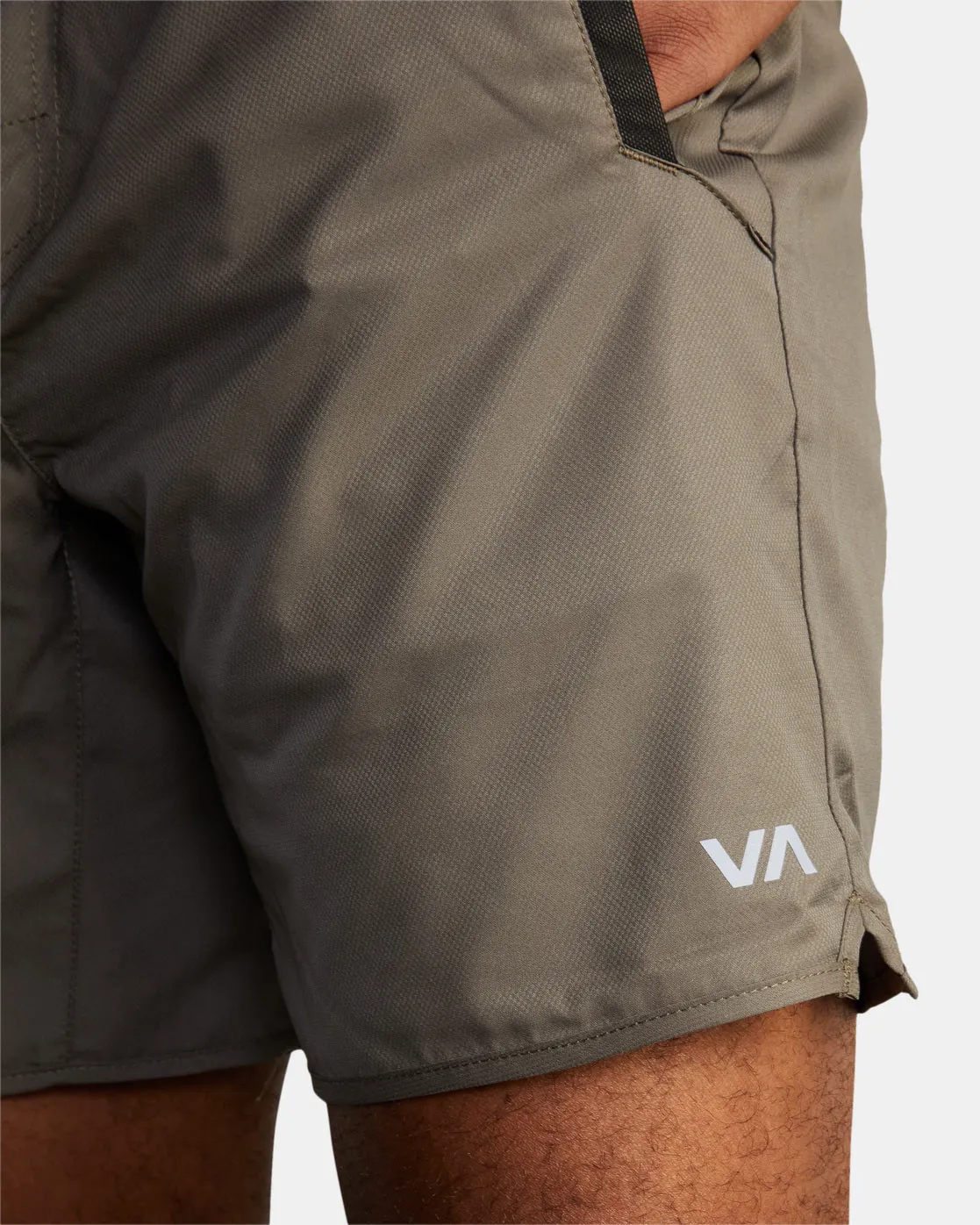 Yogger IV 17" Athletic Shorts - Mushroom